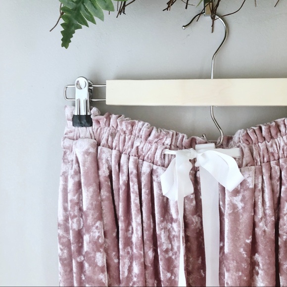 ASOS Velvet Paperbag Waist Pink Skirt - Picture 5 of 6
